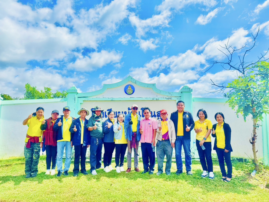 นายนราวุฒิ ศิริผลา นายกเทศมนตรีตำบลหนองนกทา พร้อมด้วยคณะผู้บริหาร ประธานสภาเทศบาล รองประธานสภาเทศบาล สมาชิกสภาเทศบาล ปลัดเทศบาล รองปลัดเทศบาล หัวหน้าส่วนราชการ พนักงานเทศบาลและพนักงานจ้าง ลงพื้นที่ซ่อมแซมถนนที่ชำรุดเสียหาย สายบ้านคึมพอก &ndash; บ้านโนนสูง