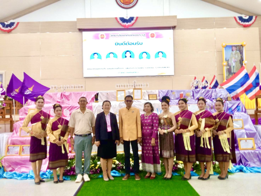 วันที่ 30 มีนาคม 2569 เวลา 09.30 น. นายนราวุฒิ ศิริผลา นายกเทศมนตรีตำบลหนองนกทา ร่วมเป็นเกียรติในการต้อนรับและให้ข้อมูลสนับสนุนสถานศึกษากับคณะกรรมการประเมิน ในการประเมินสถานศึกษาเพื่อรับรางวัลพระราชทาน