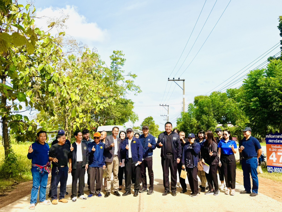 นายนราวุฒิ ศิริผลา นายกเทศมนตรีตำบลหนองนกทา  พร้อมด้วยคณะผู้บริหาร สมาชิกสภาเทศบาล หัวหน้าส่วนราชการ และเจ้าหน้าที่ ร่วมต้อนรับนายกตเวที เจริญพงศ์ ผู้อำนวยการสำนักงานงบประมาณเขตที่ 2 พร้อมด้วยคณะ
