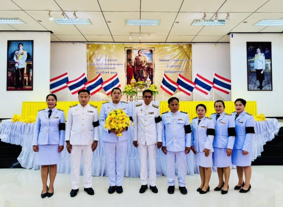 วันที่ 6 เมษายน 2569 เวลา 08.00 น นายนราวุฒิ ศิริผลา นายกเทศมนตรีตำบลหนองนกทา  พร้อมด้วยคณะผู้บริหาร หัวหน้าส่วนราชการ และพนักงานเทศบาล ร่วมพิธีถวายราชสักการะ